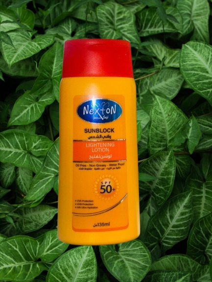 Nexton SunBlock Lightening Lotion SPF50+135ml
